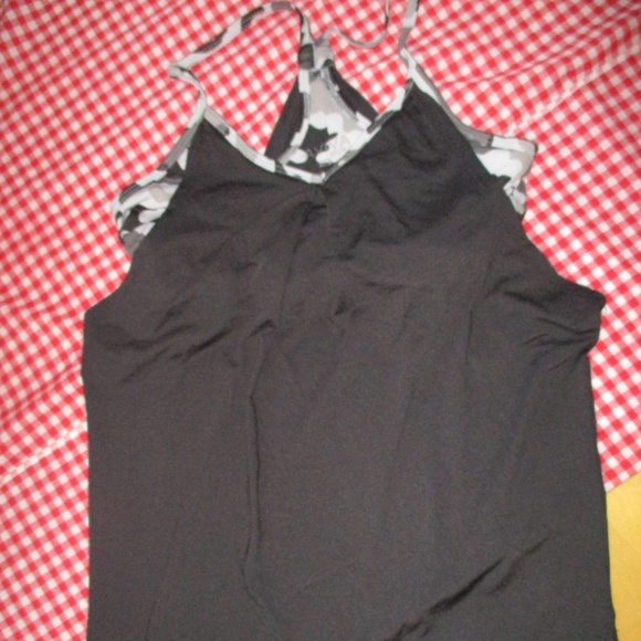 aviva Tops - Aviva 🖤 Sports Bra Top sz M